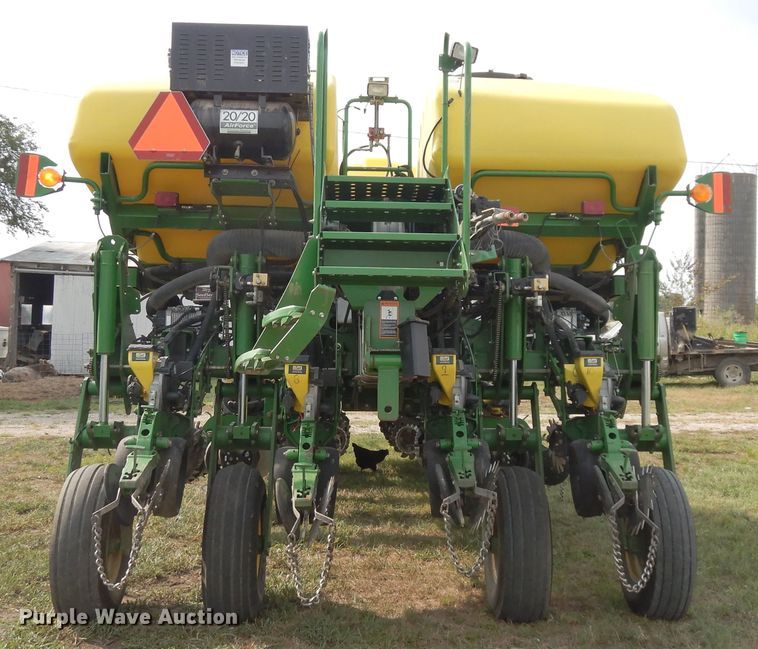 image for item FR9032 2011 John Deere 1770NT no-till planter