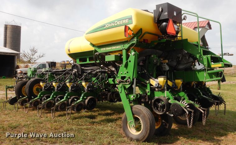image for item FR9032 2011 John Deere 1770NT no-till planter