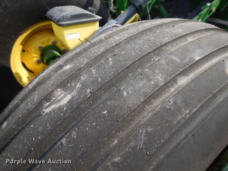 image for item FR9032 2011 John Deere 1770NT no-till planter