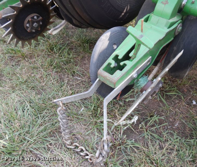image for item FR9032 2011 John Deere 1770NT no-till planter