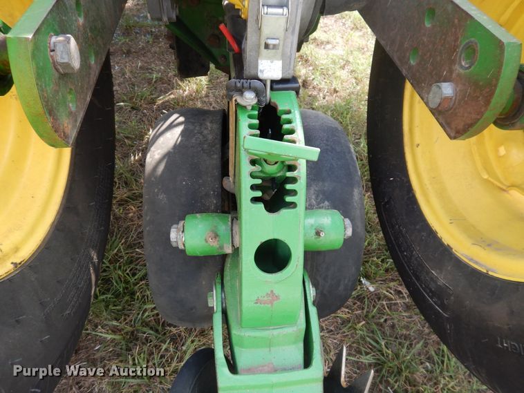 image for item FR9032 2011 John Deere 1770NT no-till planter