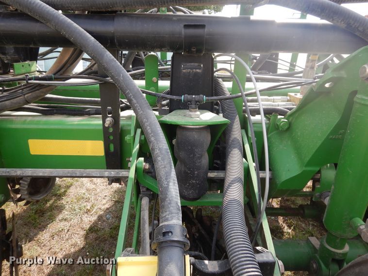 image for item FR9032 2011 John Deere 1770NT no-till planter