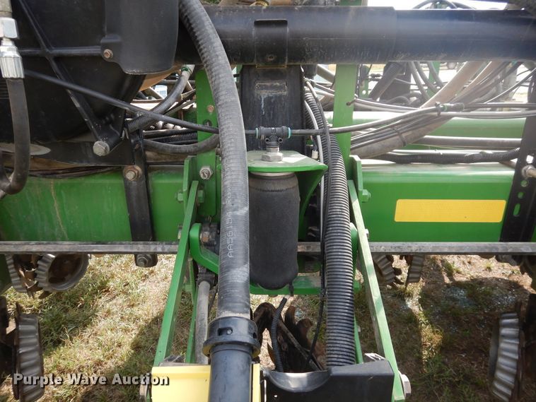 image for item FR9032 2011 John Deere 1770NT no-till planter