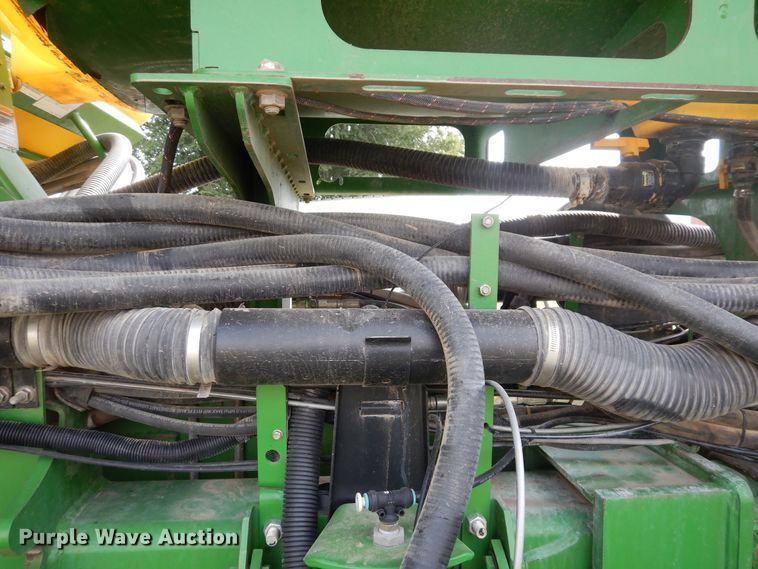 image for item FR9032 2011 John Deere 1770NT no-till planter