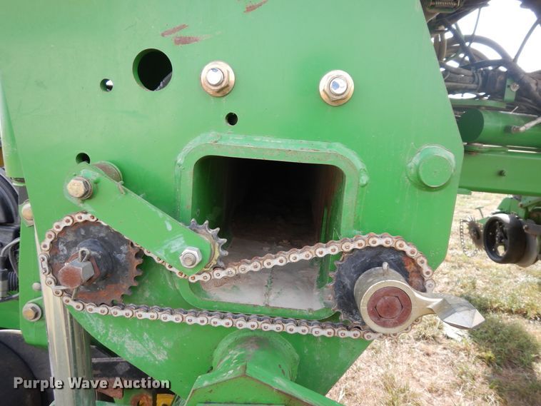 image for item FR9032 2011 John Deere 1770NT no-till planter