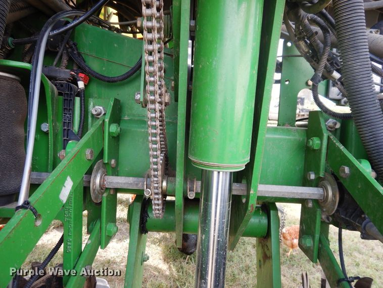 image for item FR9032 2011 John Deere 1770NT no-till planter