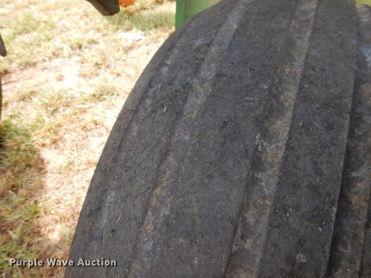 image for item FR9032 2011 John Deere 1770NT no-till planter