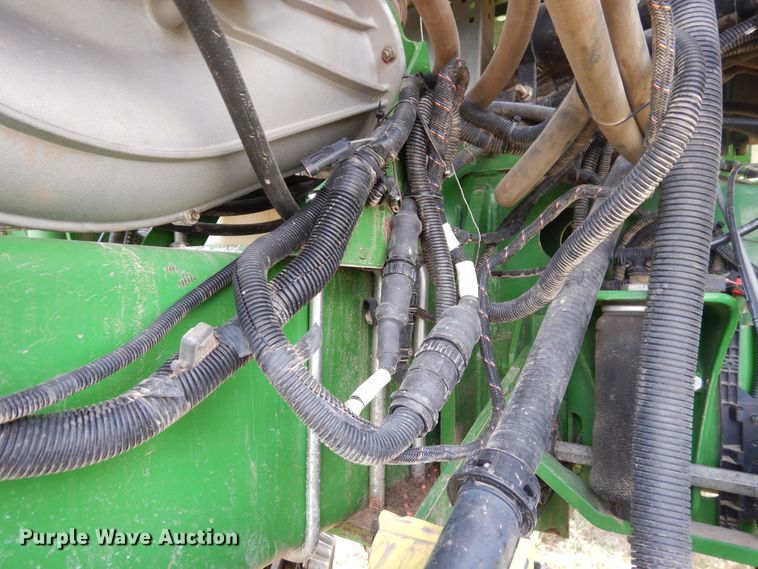 image for item FR9032 2011 John Deere 1770NT no-till planter