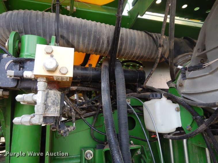 image for item FR9032 2011 John Deere 1770NT no-till planter