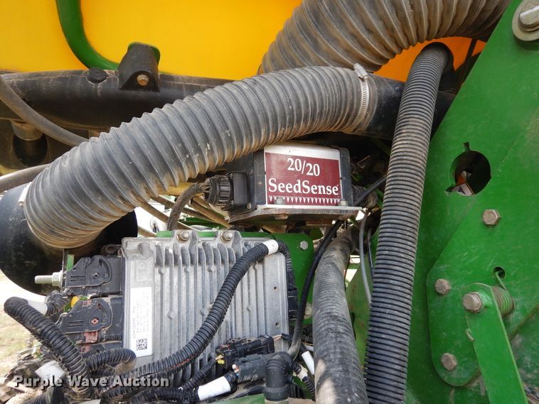 image for item FR9032 2011 John Deere 1770NT no-till planter