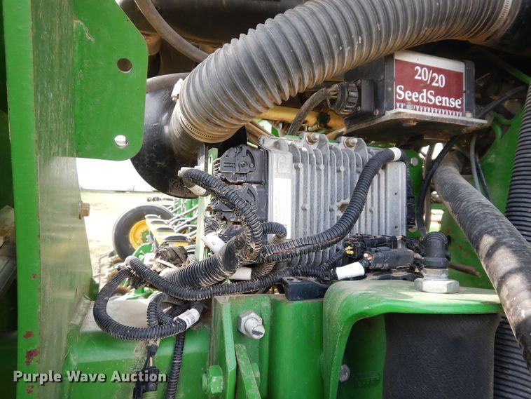 image for item FR9032 2011 John Deere 1770NT no-till planter