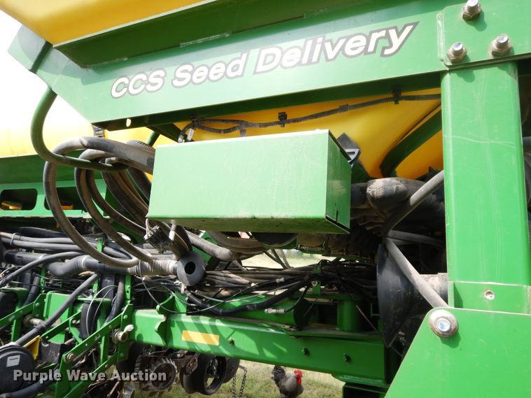 image for item FR9032 2011 John Deere 1770NT no-till planter