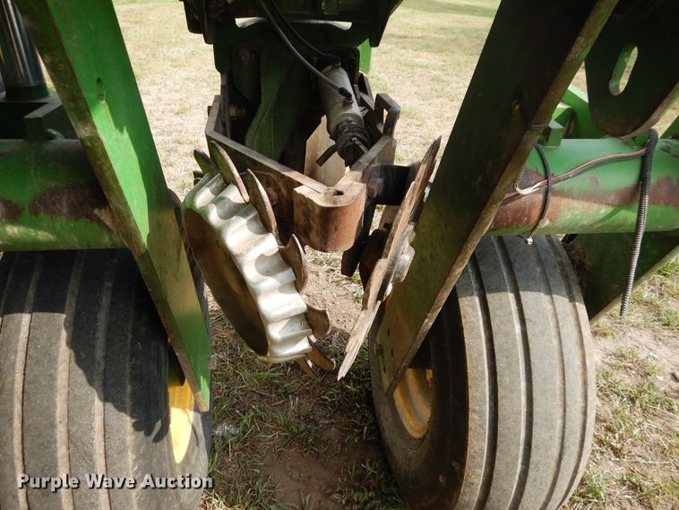 image for item FR9032 2011 John Deere 1770NT no-till planter