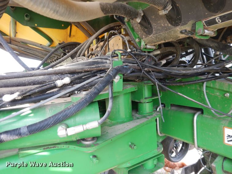 image for item FR9032 2011 John Deere 1770NT no-till planter