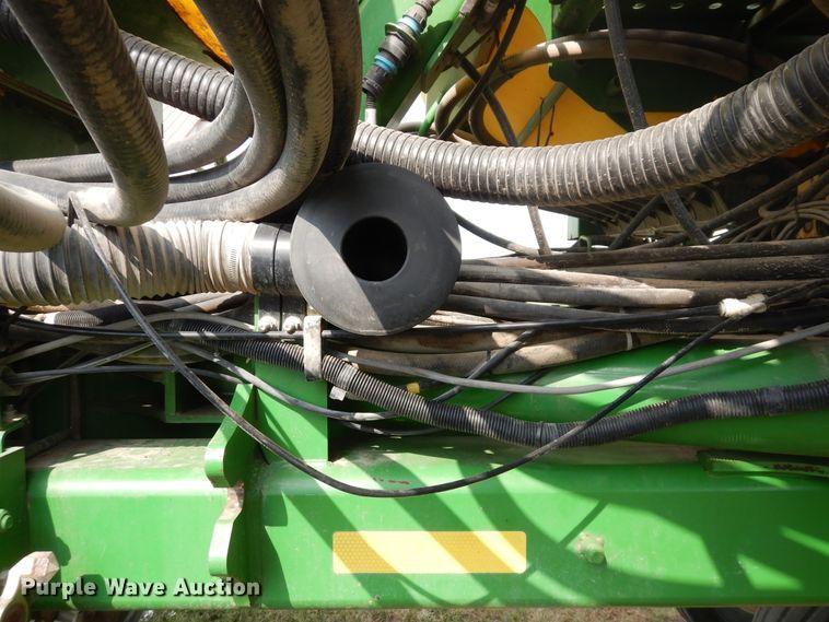 image for item FR9032 2011 John Deere 1770NT no-till planter