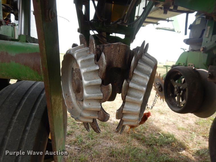 image for item FR9032 2011 John Deere 1770NT no-till planter