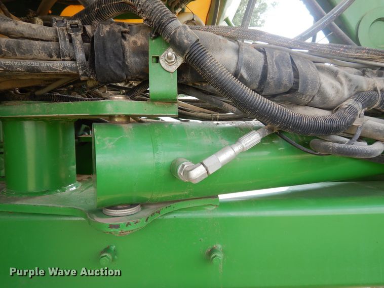 image for item FR9032 2011 John Deere 1770NT no-till planter