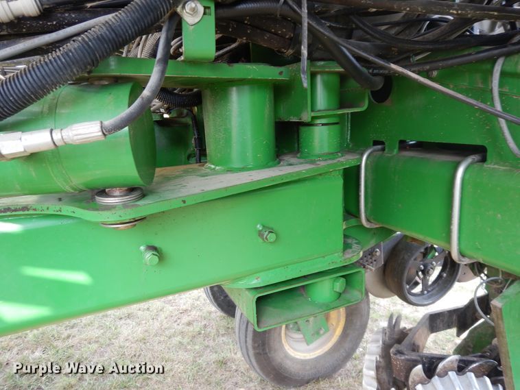 image for item FR9032 2011 John Deere 1770NT no-till planter