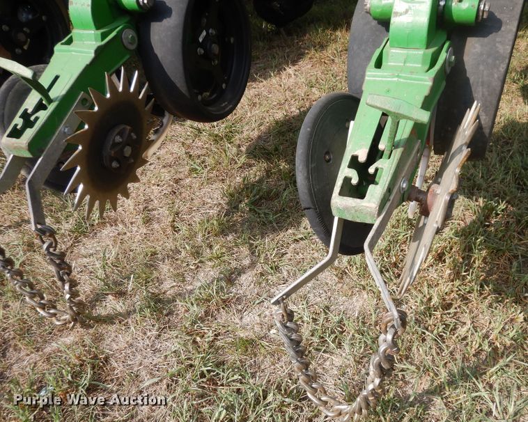 image for item FR9032 2011 John Deere 1770NT no-till planter