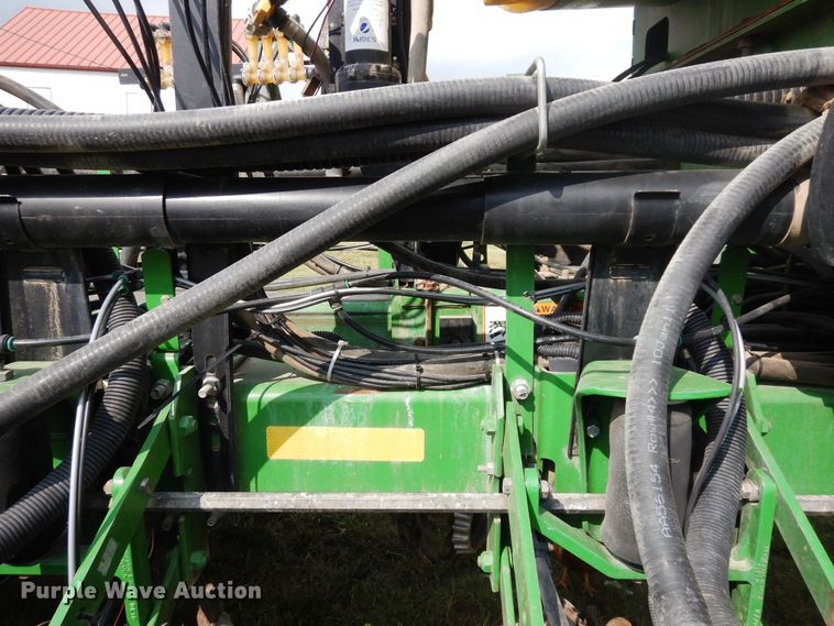 image for item FR9032 2011 John Deere 1770NT no-till planter