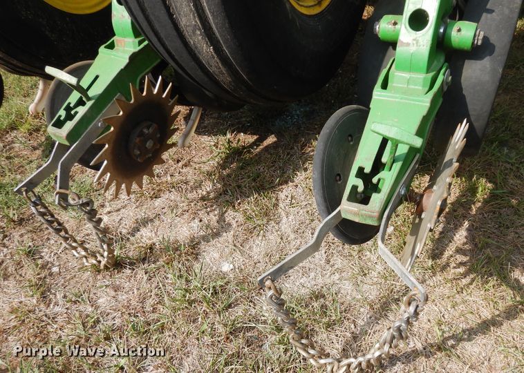 image for item FR9032 2011 John Deere 1770NT no-till planter