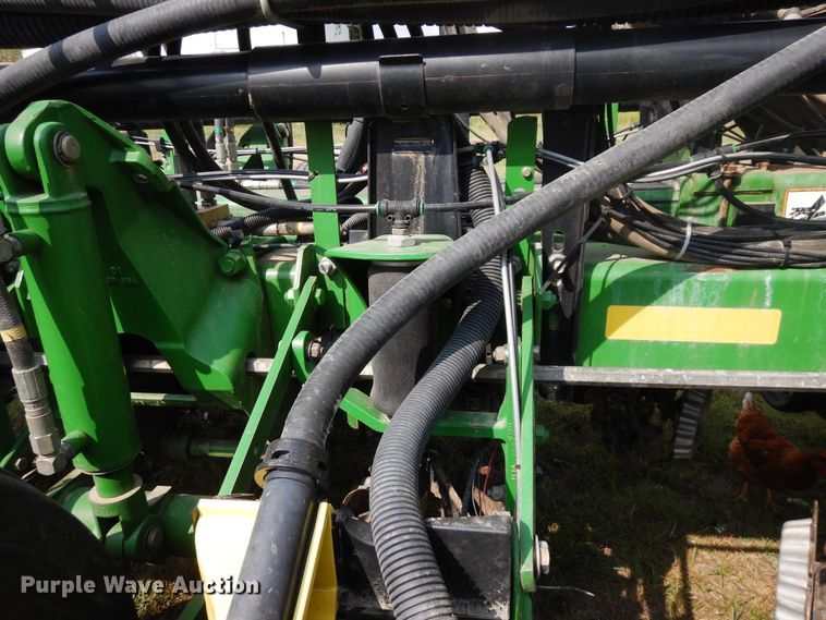image for item FR9032 2011 John Deere 1770NT no-till planter