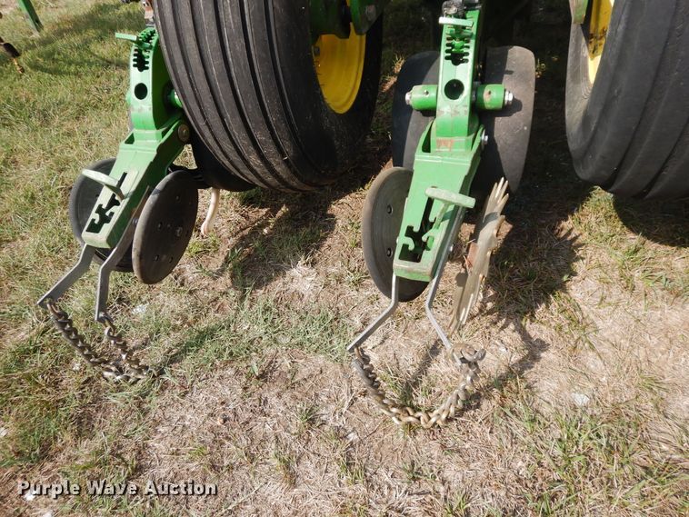 image for item FR9032 2011 John Deere 1770NT no-till planter