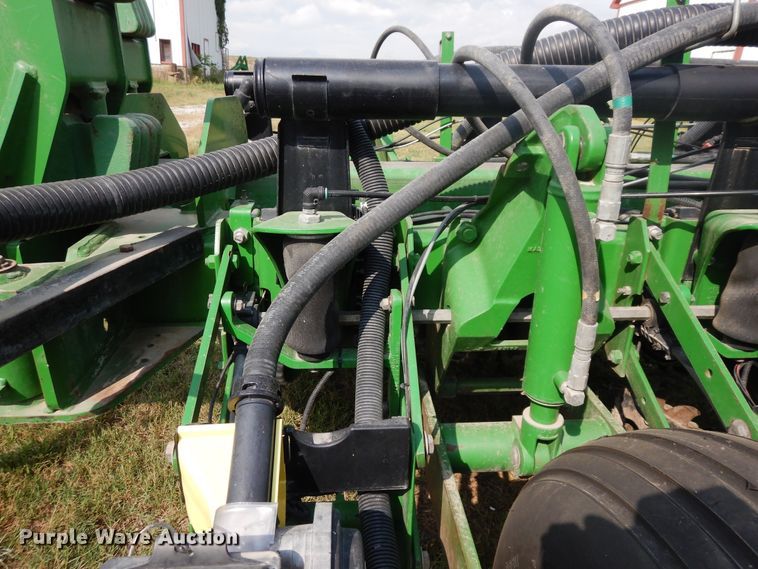 image for item FR9032 2011 John Deere 1770NT no-till planter