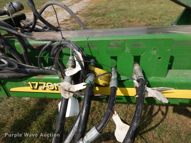 image for item FR9032 2011 John Deere 1770NT no-till planter