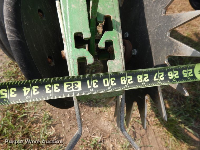 image for item FR9032 2011 John Deere 1770NT no-till planter