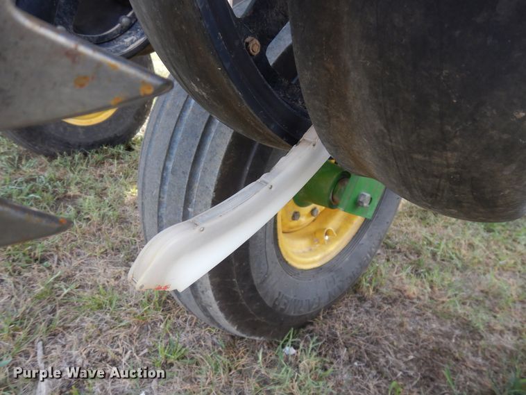 image for item FR9032 2011 John Deere 1770NT no-till planter