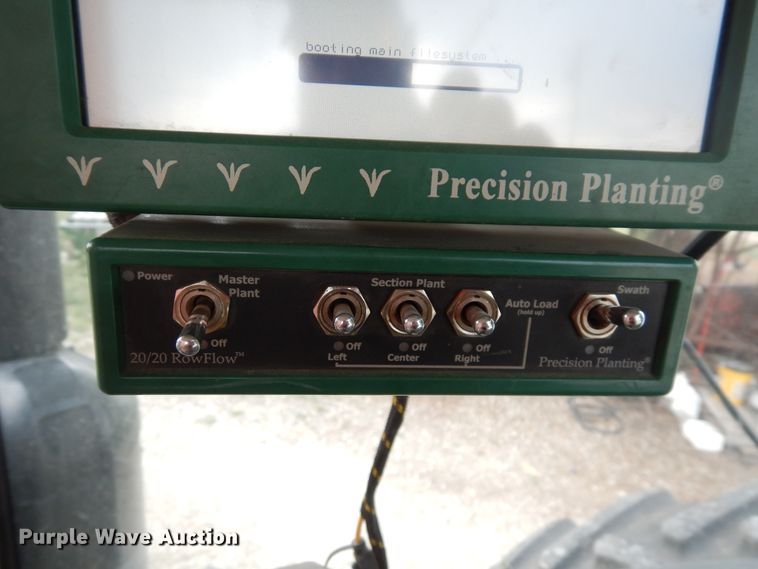 image for item FR9032 2011 John Deere 1770NT no-till planter