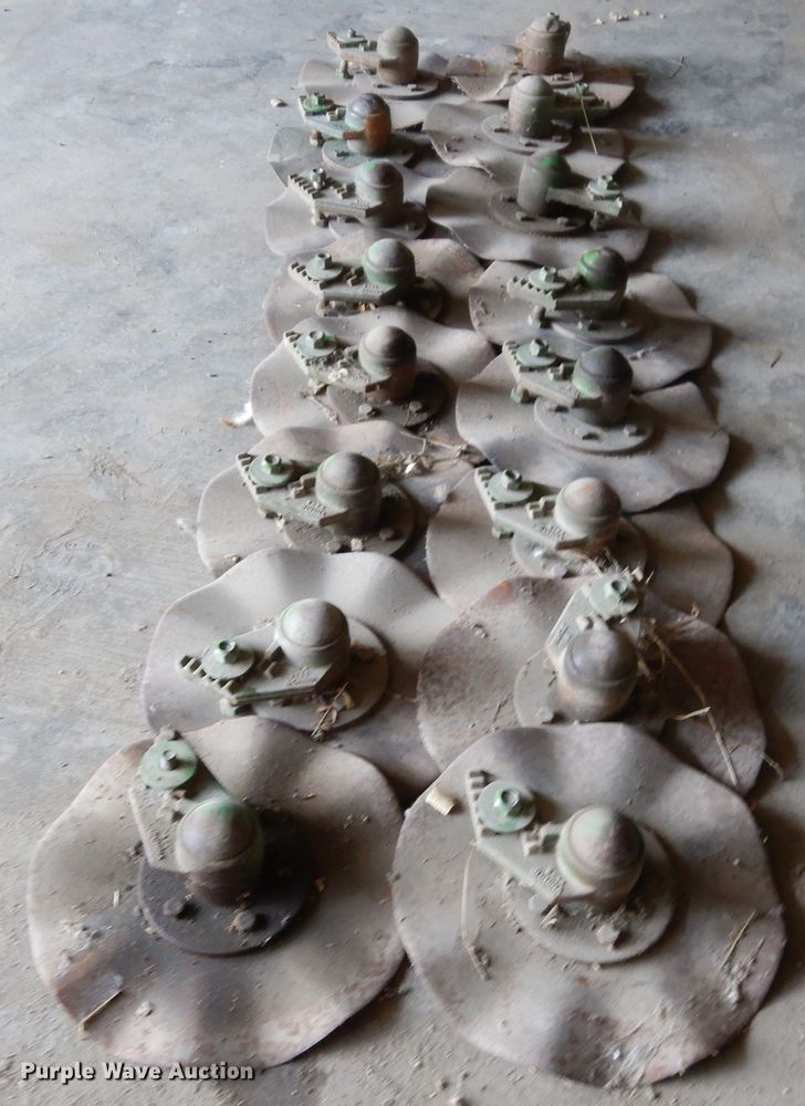 image for item FR9032 2011 John Deere 1770NT no-till planter