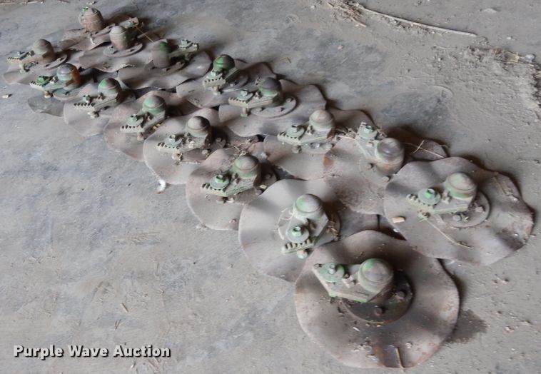 image for item FR9032 2011 John Deere 1770NT no-till planter