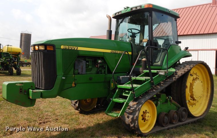 image for item FR9033 1998 John Deere 8400T  tractor