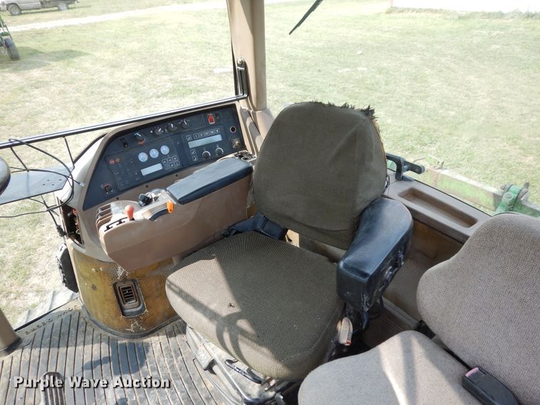 image for item FR9033 1998 John Deere 8400T  tractor