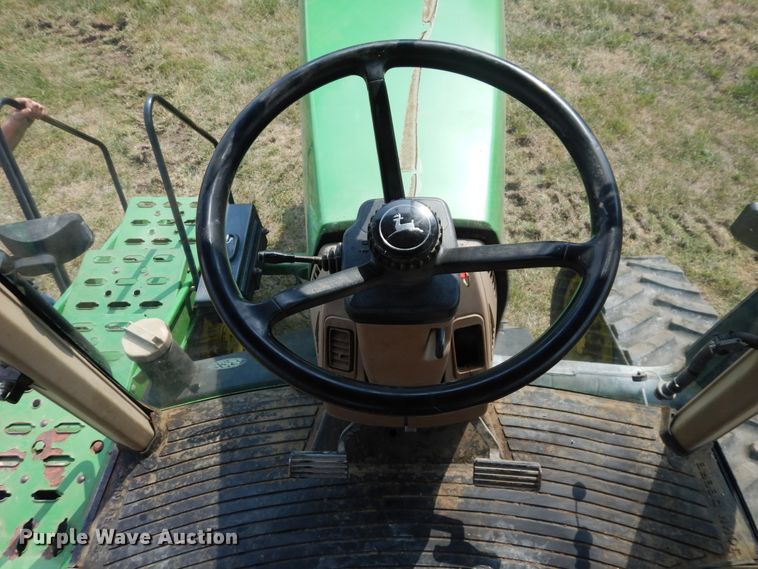 image for item FR9033 1998 John Deere 8400T  tractor