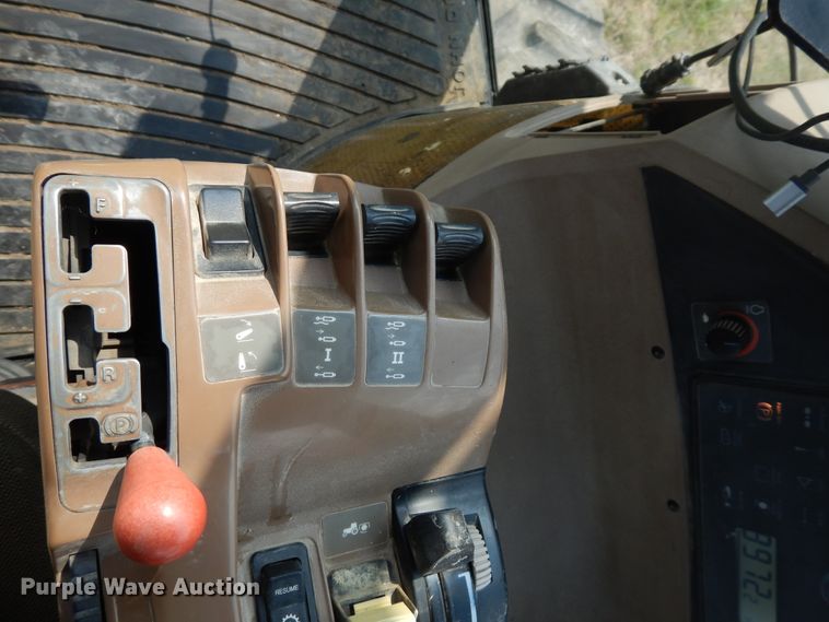 image for item FR9033 1998 John Deere 8400T  tractor