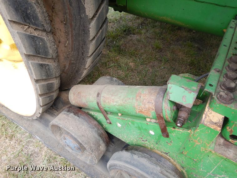 image for item FR9033 1998 John Deere 8400T  tractor