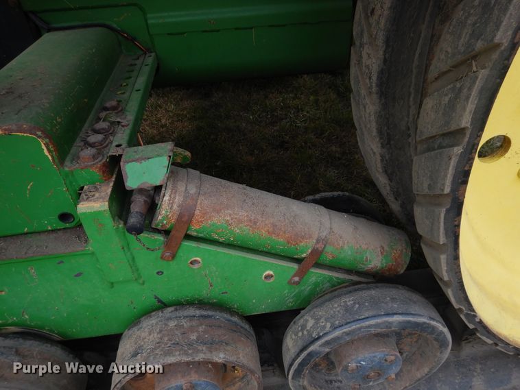 image for item FR9033 1998 John Deere 8400T  tractor