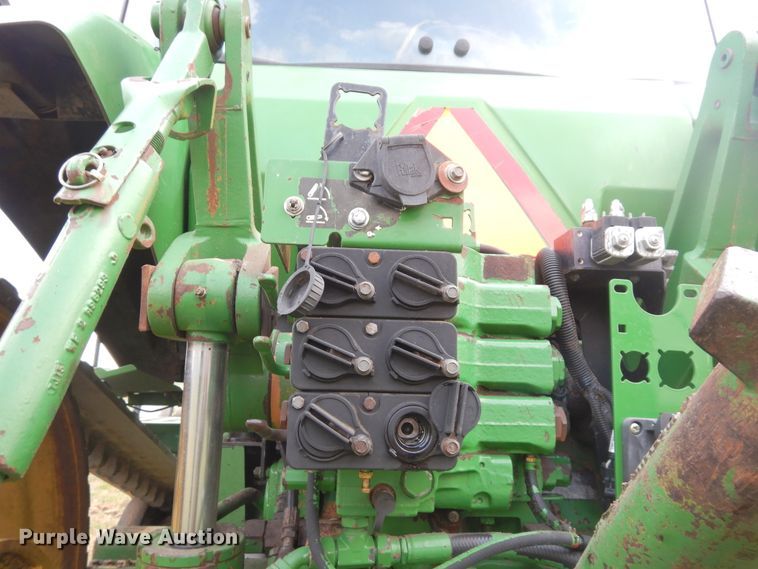 image for item FR9033 1998 John Deere 8400T  tractor