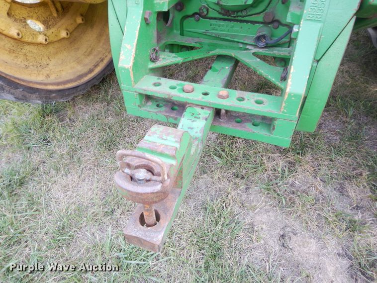 image for item FR9033 1998 John Deere 8400T  tractor