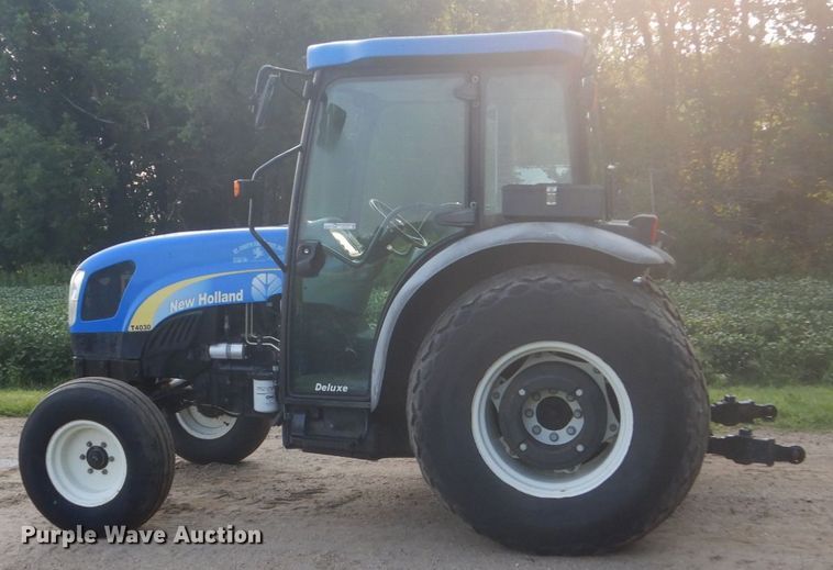 image for item FT9137 2011 New Holland T4030  tractor