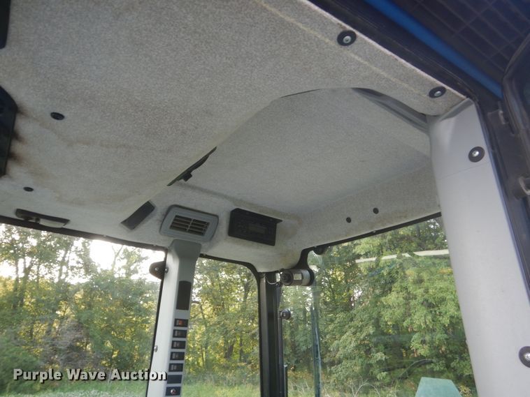 image for item FT9137 2011 New Holland T4030  tractor