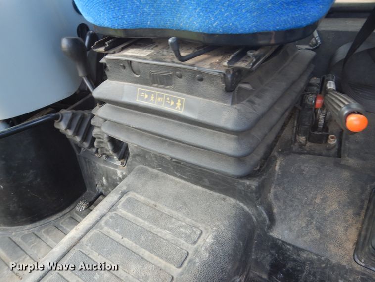 image for item FT9137 2011 New Holland T4030  tractor