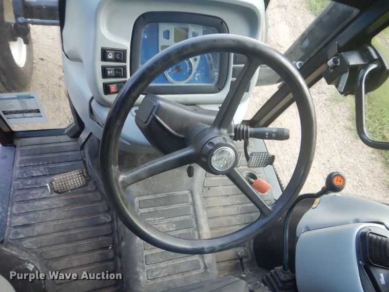 image for item FT9137 2011 New Holland T4030  tractor