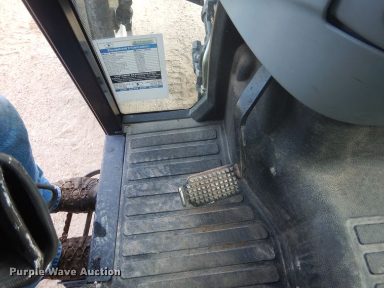 image for item FT9137 2011 New Holland T4030  tractor