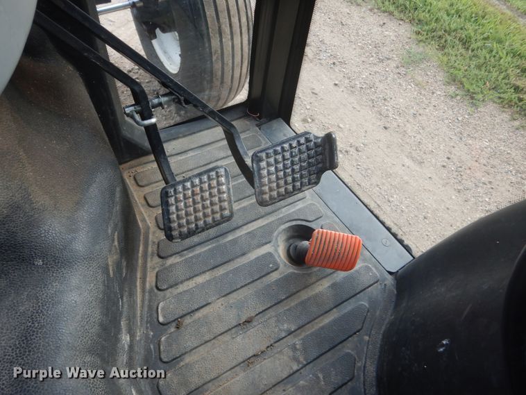 image for item FT9137 2011 New Holland T4030  tractor