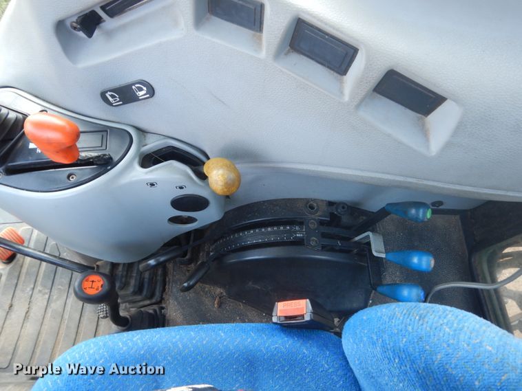 image for item FT9137 2011 New Holland T4030  tractor