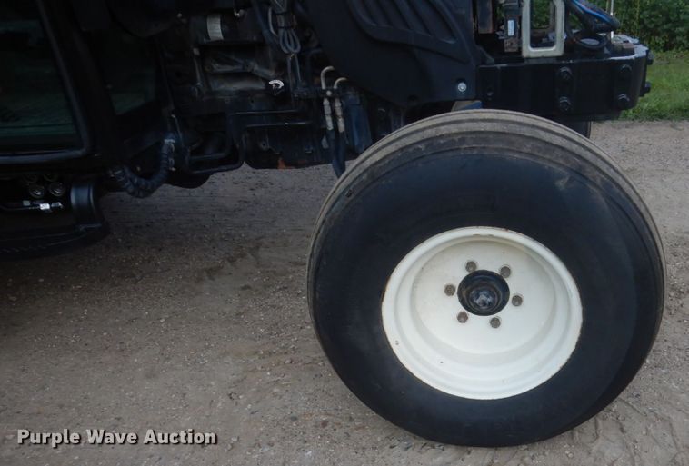 image for item FT9137 2011 New Holland T4030  tractor